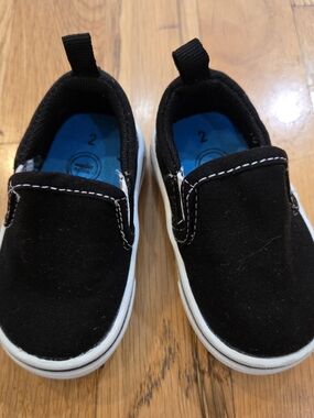 wonder nation Black and White Slip-On Baby Shoes